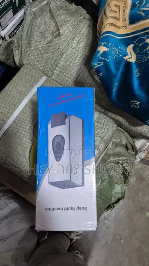 ግርግዳ ላይ የሚገጥም የሳሙና መቀነሻ፣ የፈሳሽ ሳሙና መቀነሻ። Soap Dispenser Dispenser