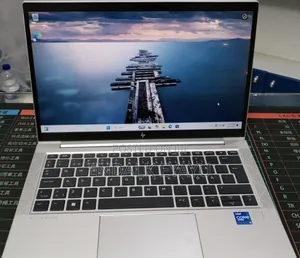 New Laptop HP EliteBook 830 G8 16GB Intel Core i5 SSD 512GB