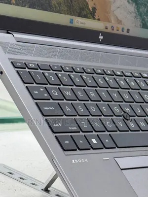 New Laptop HP ZBook Firefly 15 G7 16GB Intel Core i7 SSD 512GB