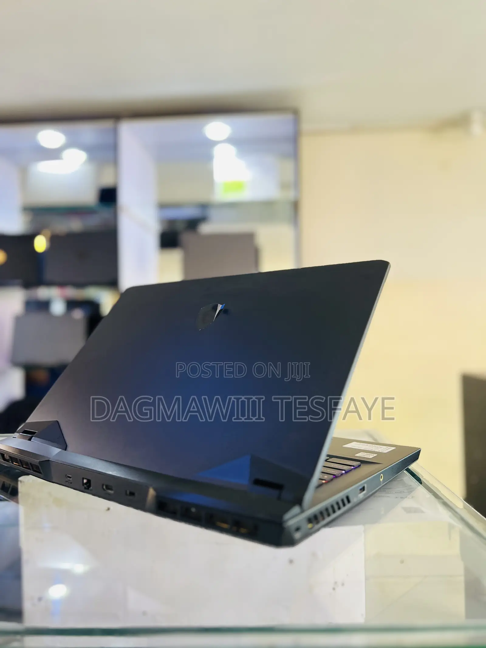 New Laptop MSI GP75 Leopard 16GB Intel Core i7 SSD 512GB