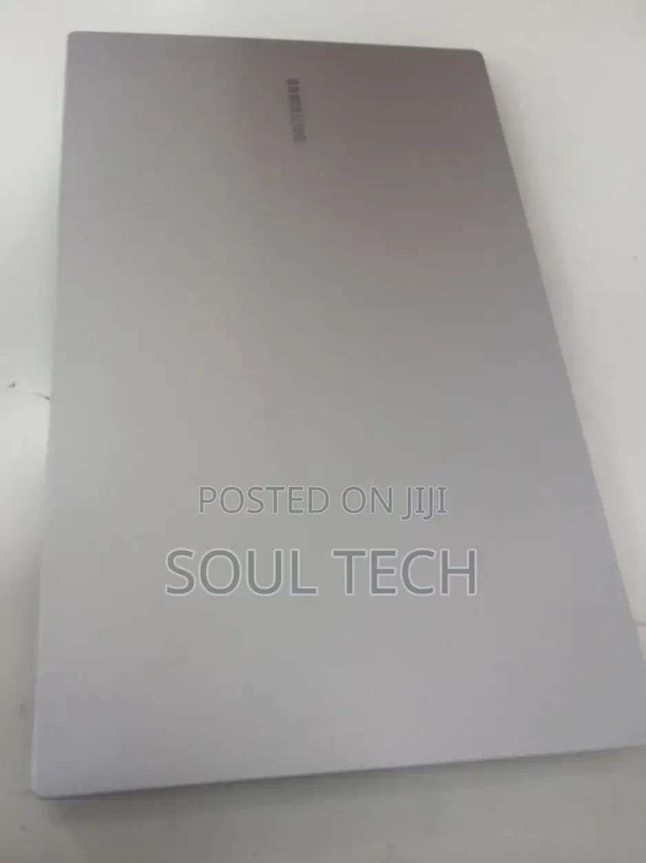 New Laptop Samsung Galaxy Book4 Pro 8GB Intel Core 5 SSD 512GB