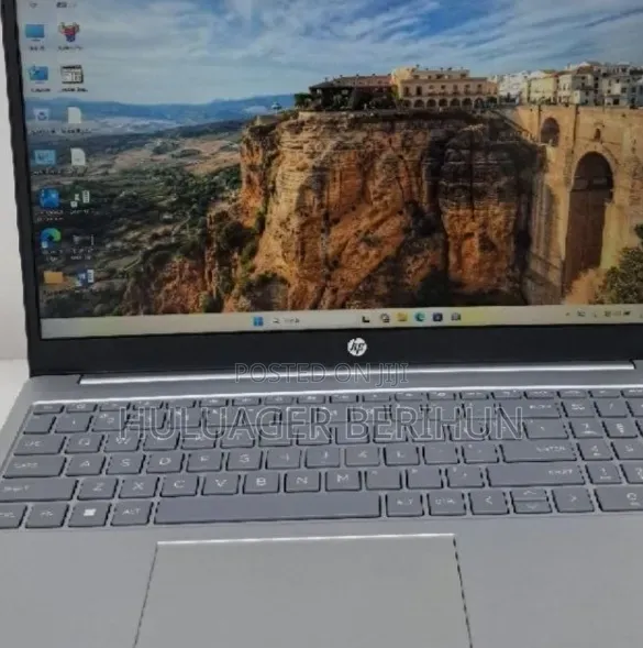 New Laptop HP Stream Notebook 16GB Intel Core i7 SSD 1T