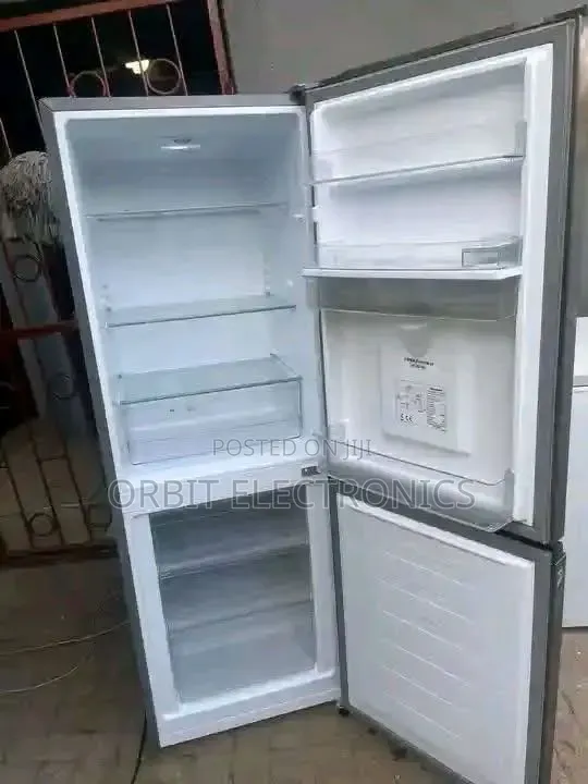 Hisense 420L Refrigerator