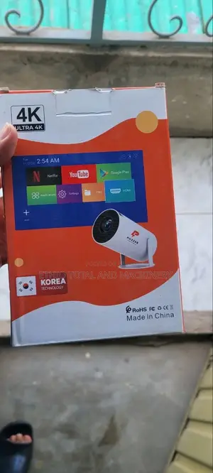 Pozzer HY300 Portable Smart Projector