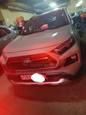 Toyota RAV4 2023 Green