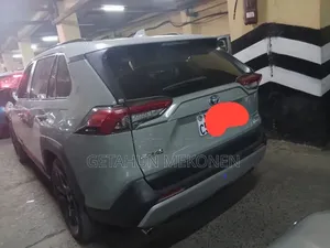Toyota RAV4 2023 Green