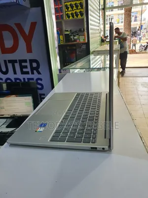 Laptop HP Stream Notebook 16GB Intel Core i5 SSD 1T