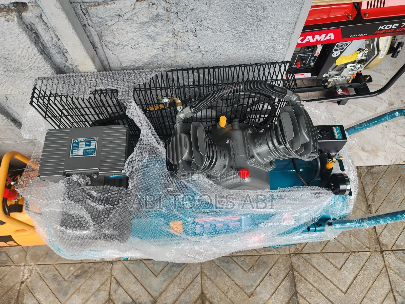 TOTAL Air Compressor