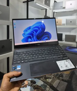 New Laptop Asus ZenBook 13 UX331UN 16GB Intel Core i7 SSD 512GB