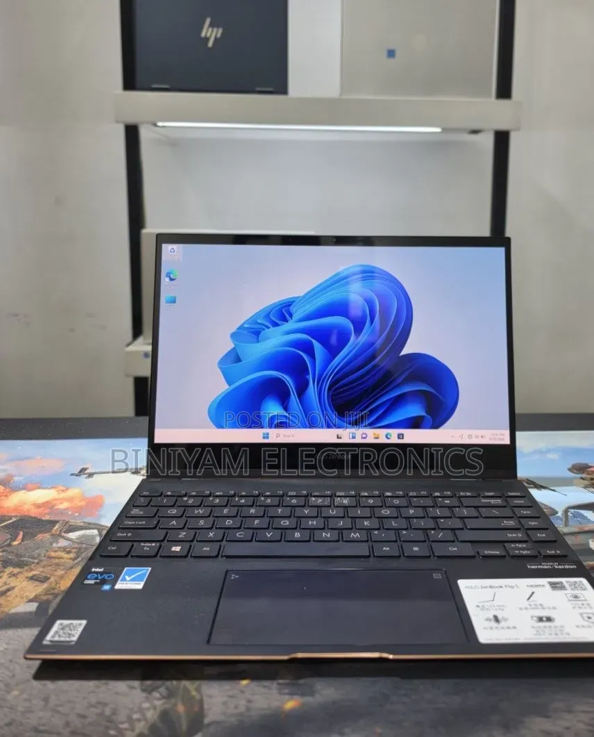 New Laptop Asus ZenBook 13 UX331UN 16GB Intel Core i7 SSD 512GB