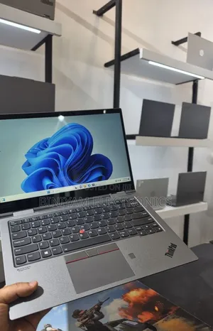 New Laptop Lenovo ThinkPad X1 Yoga 16GB Intel Core i7 SSD 512GB