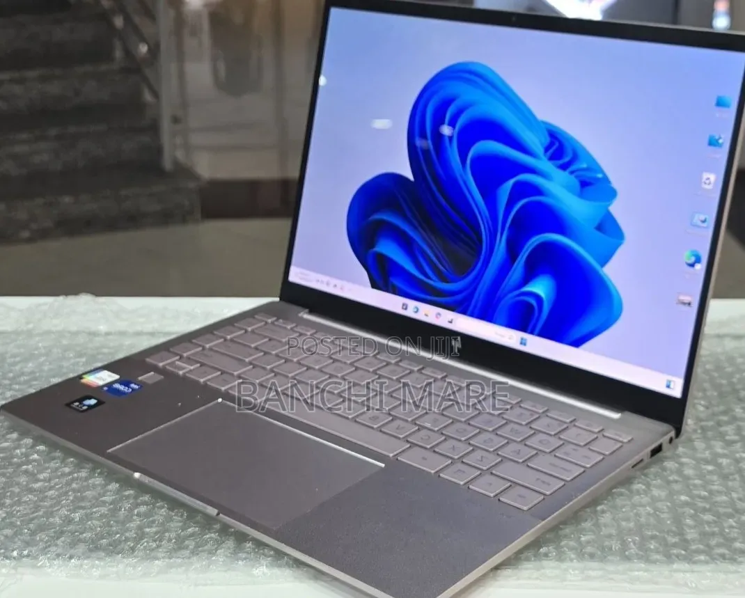 New Laptop HP Pavilion 14 16GB Intel Core i7 SSD 1T