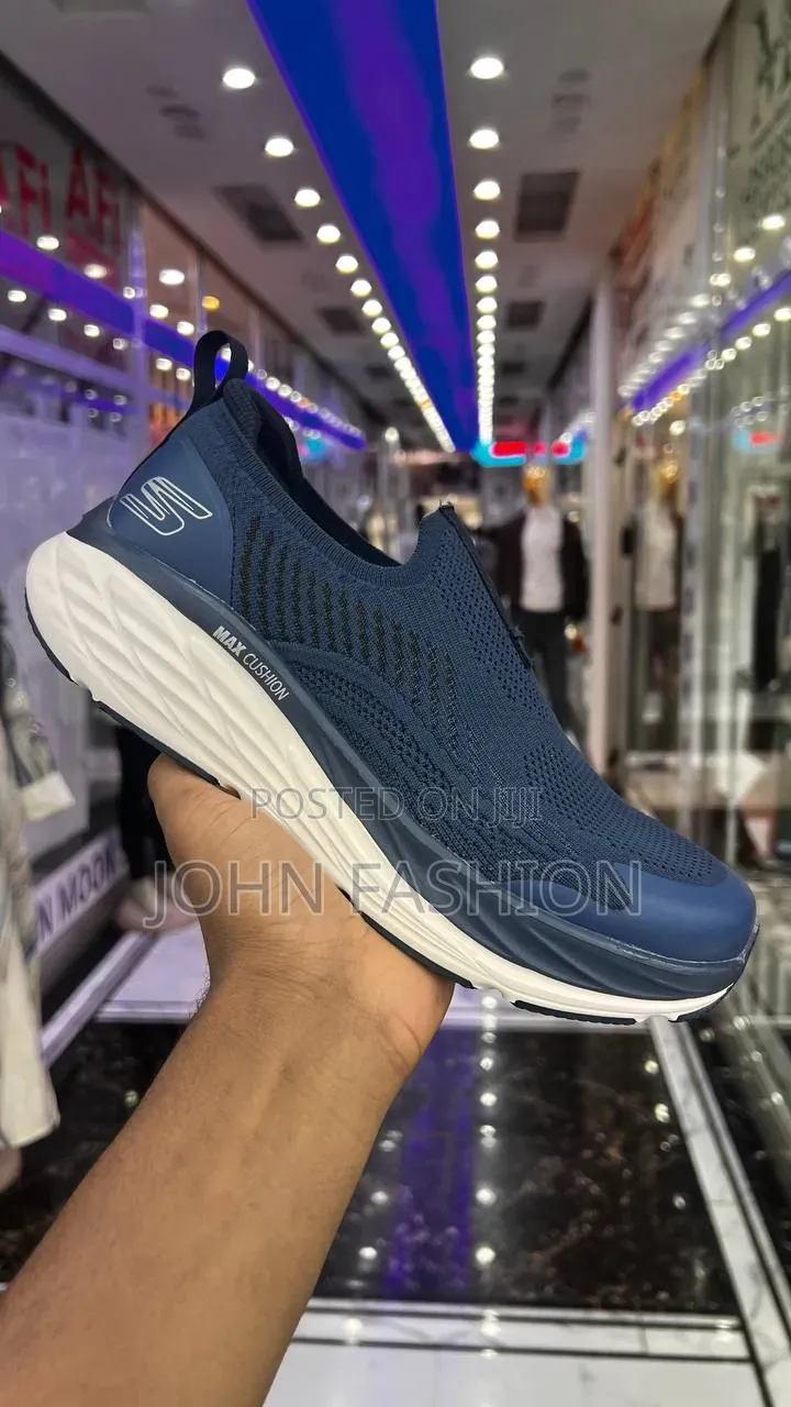 SKECHERS Master Quality
