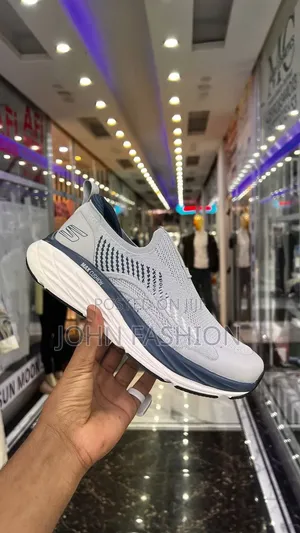 SKECHERS Master Quality