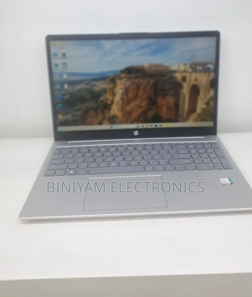 New Laptop HP Stream Notebook 16GB Intel Core i7 SSD 1T