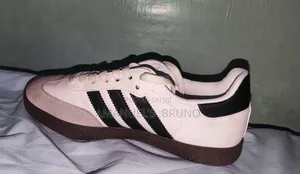 Addidas Shue