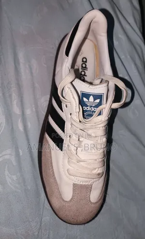 Addidas Shue