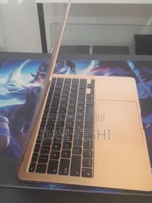 New Laptop Apple MacBook Air 8GB Apple M1 SSD 256GB