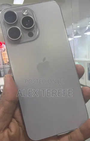 New Apple iPhone 15 Pro Max 256 GB Silver