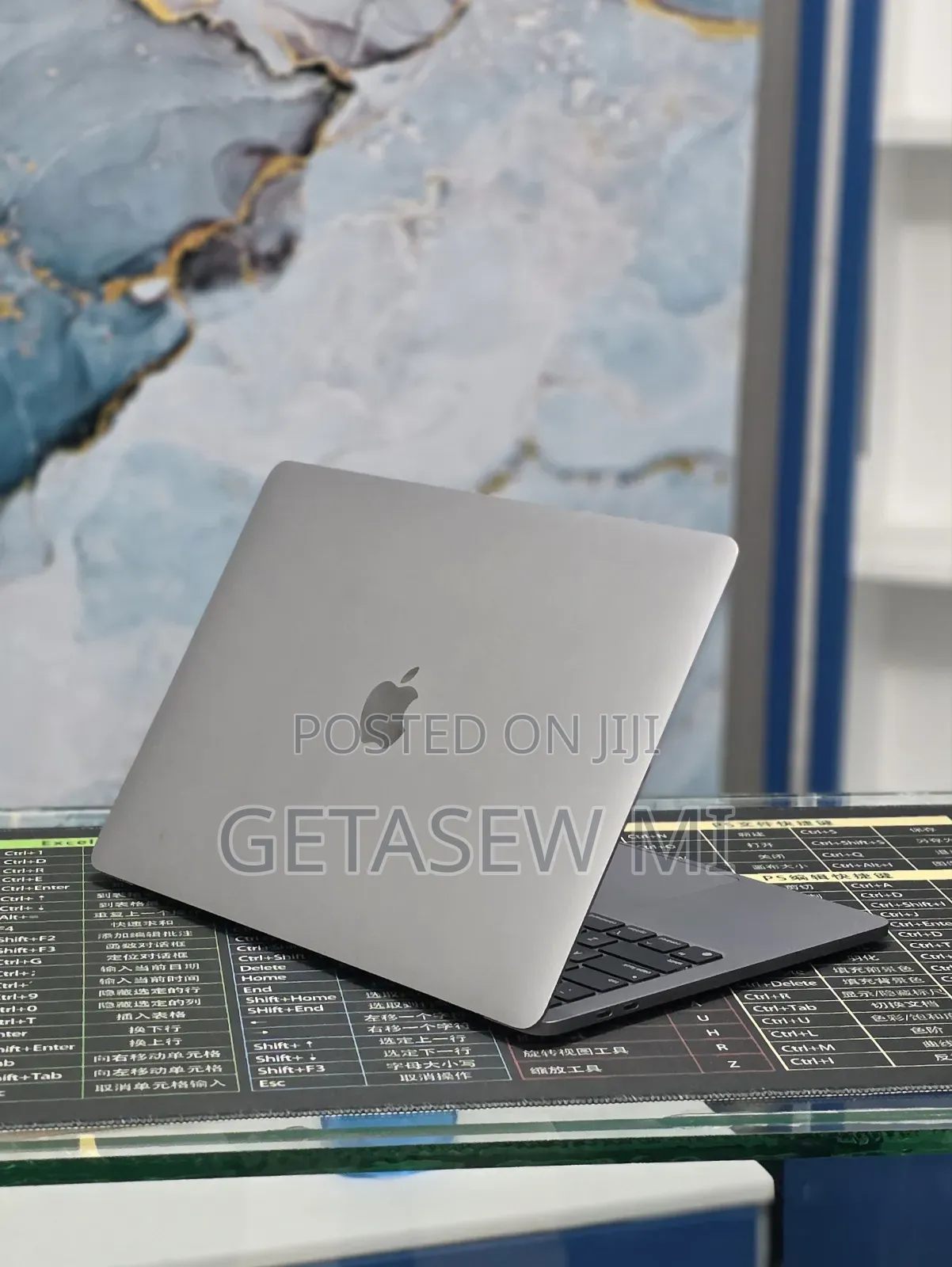 New Laptop Apple MacBook Pro 2022 M2 8GB Apple M2 SSD 512GB