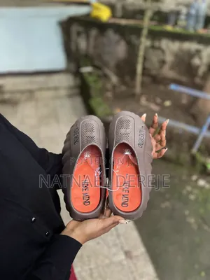 Nike Mind Slipper Shoes
