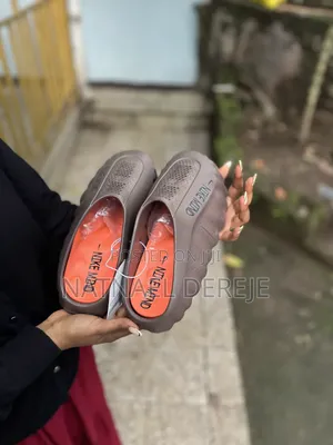 Nike Mind Slipper Shoes