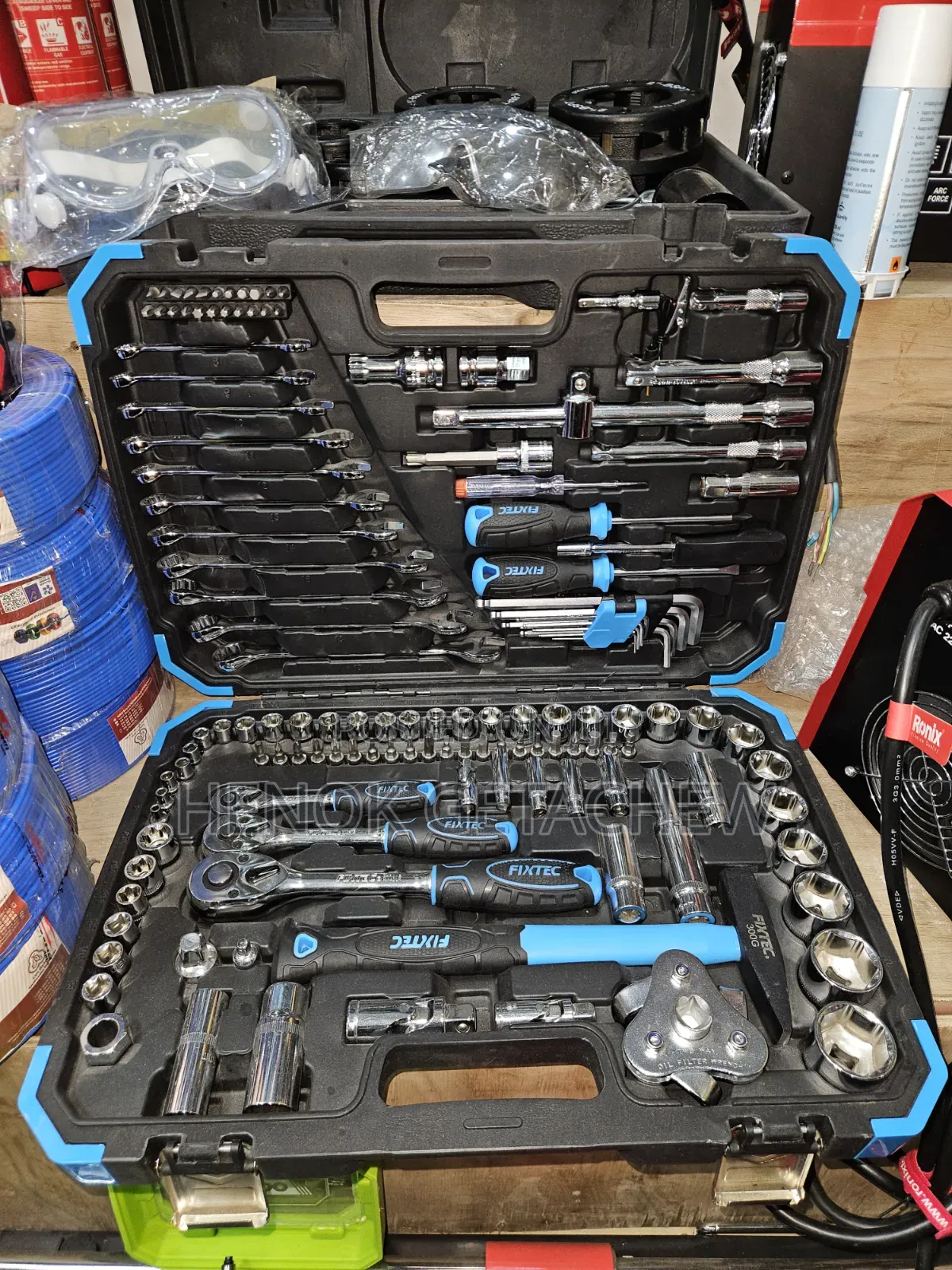 FIXTEC 132-Piece Mechanics Tool Set
