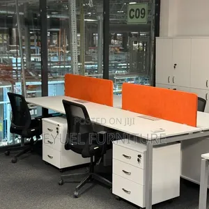 Work Station/Group Table ፅድት ባሉ ማሽኖች በአጭር ቀን ውስጥ እናስረክቦታለን