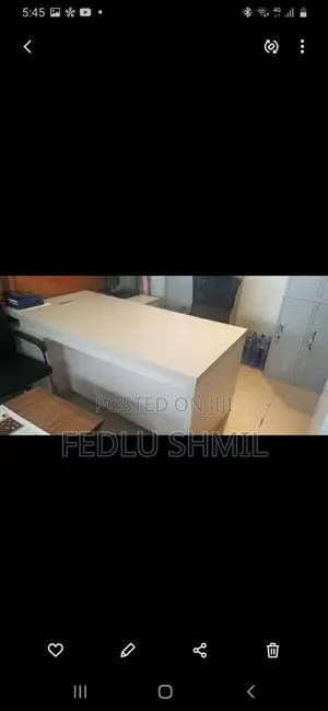 ማናጃራል ኦፊስ ቴብል