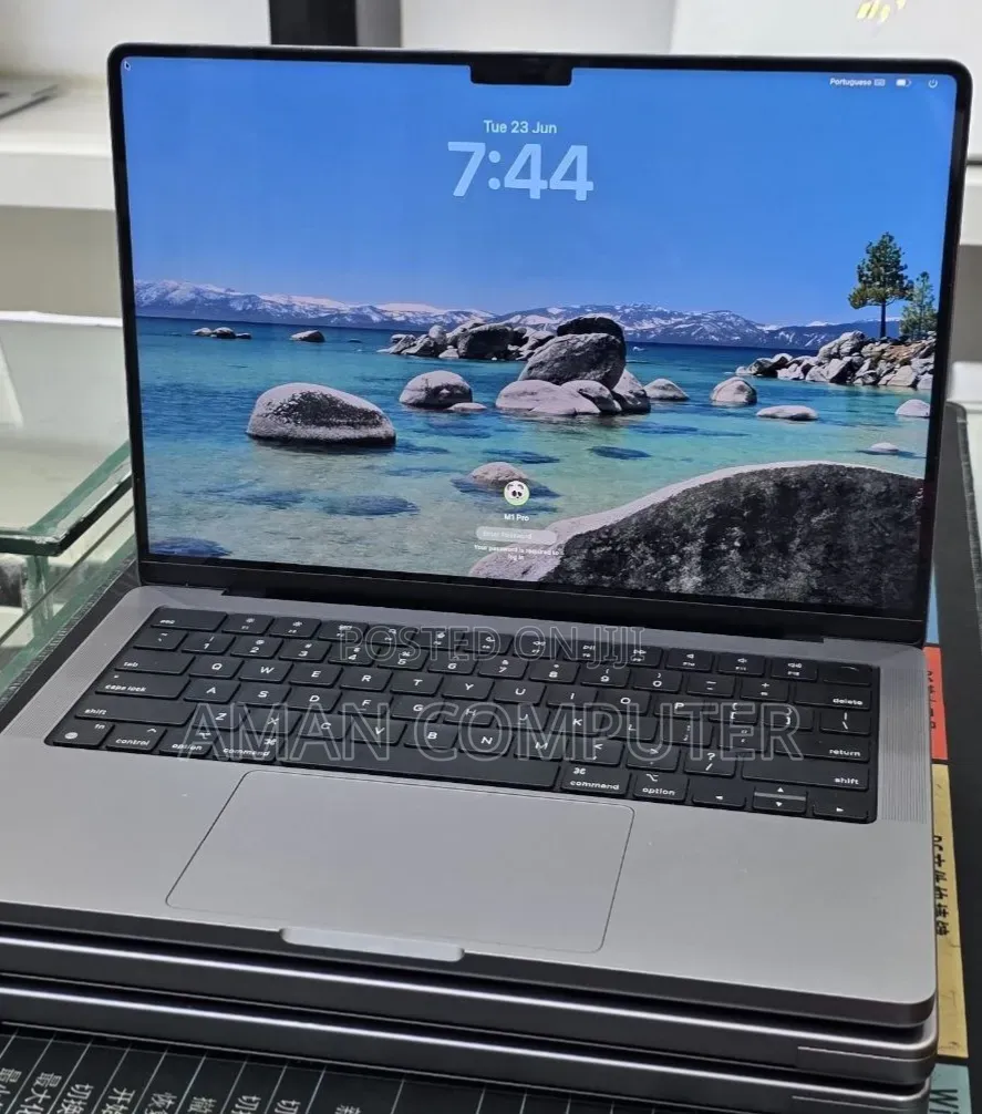 New Laptop Apple MacBook Pro 2020 M1 32GB Apple M1 SSD 512GB