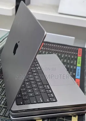 New Laptop Apple MacBook Pro 2020 M1 32GB Apple M1 SSD 512GB