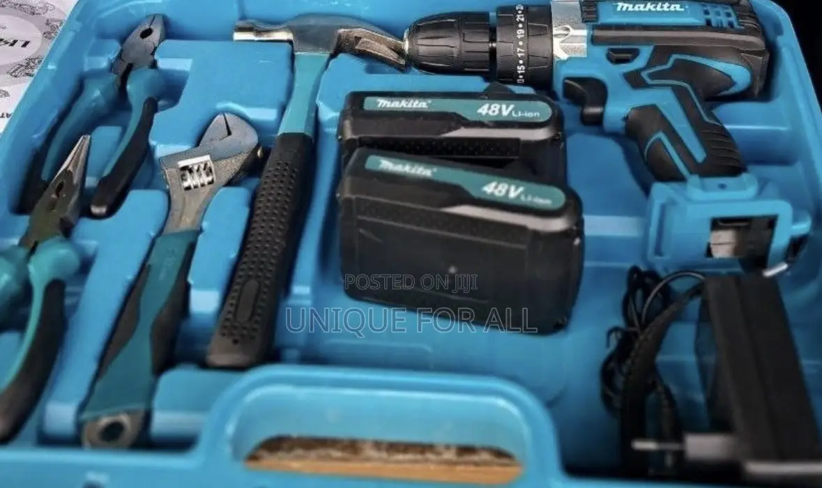 Makita Chargable Drill