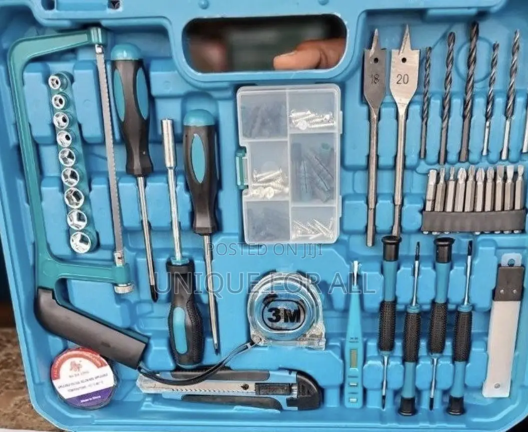 Makita Chargable Drill