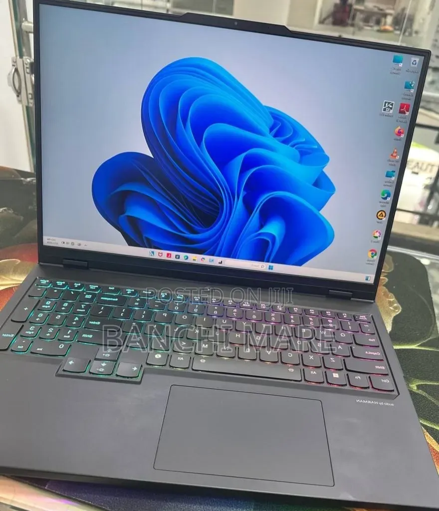 New Laptop Lenovo Legion Pro 7 32GB Intel Core i9 SSD 1T