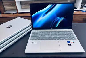 New Laptop HP Stream Notebook 16GB Intel Core i5 SSD 512GB