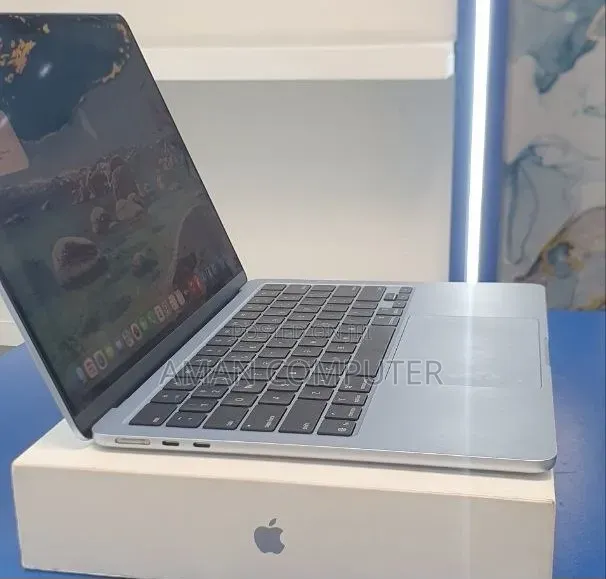 New Laptop Apple MacBook Air 2025 M4 16GB Apple M4 SSD 512GB