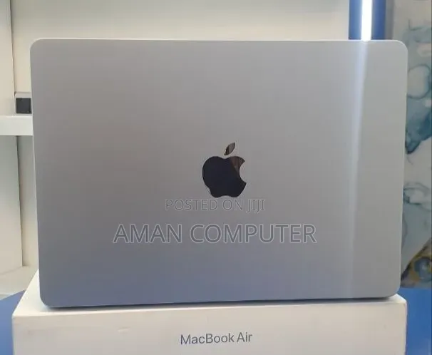 New Laptop Apple MacBook Air 2025 M4 16GB Apple M4 SSD 512GB