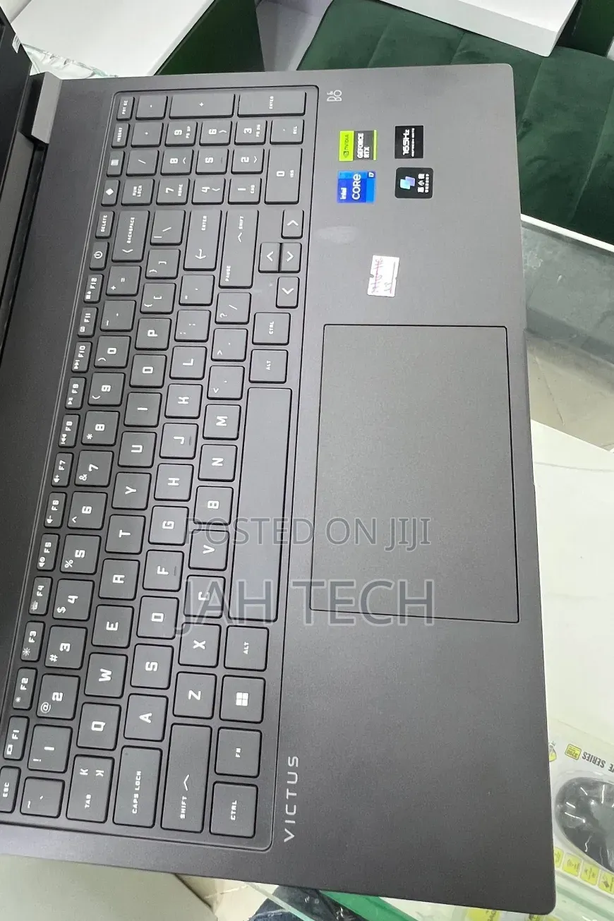 New Laptop HP Victus 16 16GB Intel Core i7 SSD 1T