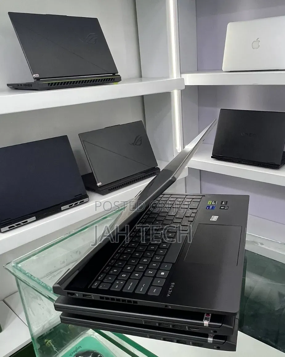 New Laptop HP Victus 16 16GB Intel Core i7 SSD 1T