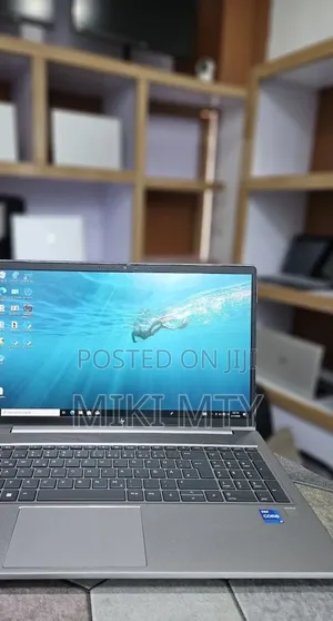 New Laptop HP ZBook Studio G8 16GB Intel Core i5 SSD 1T