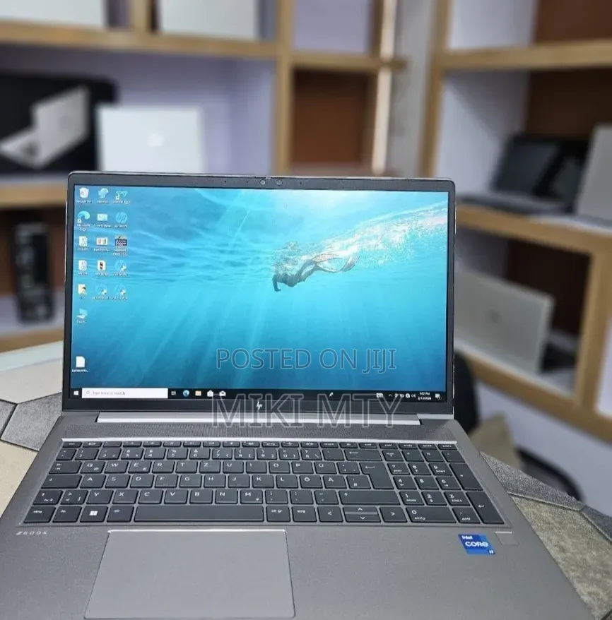 New Laptop HP ZBook Studio G8 16GB Intel Core i5 SSD 1T