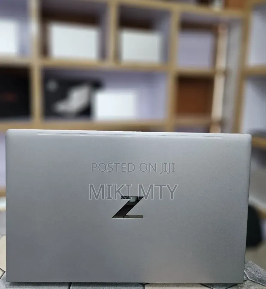New Laptop HP ZBook Studio G8 16GB Intel Core i5 SSD 1T