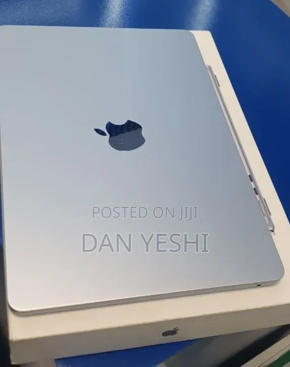 New Laptop Apple MacBook Air 2025 M4 16GB Apple M4 SSD 512GB
