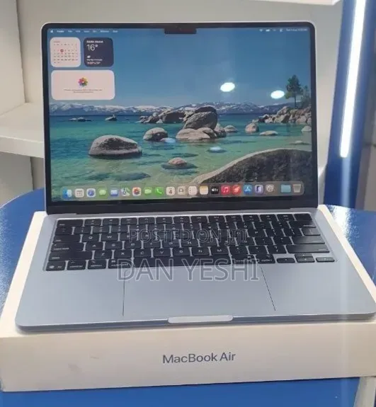 New Laptop Apple MacBook Air 2025 M4 16GB Apple M4 SSD 512GB