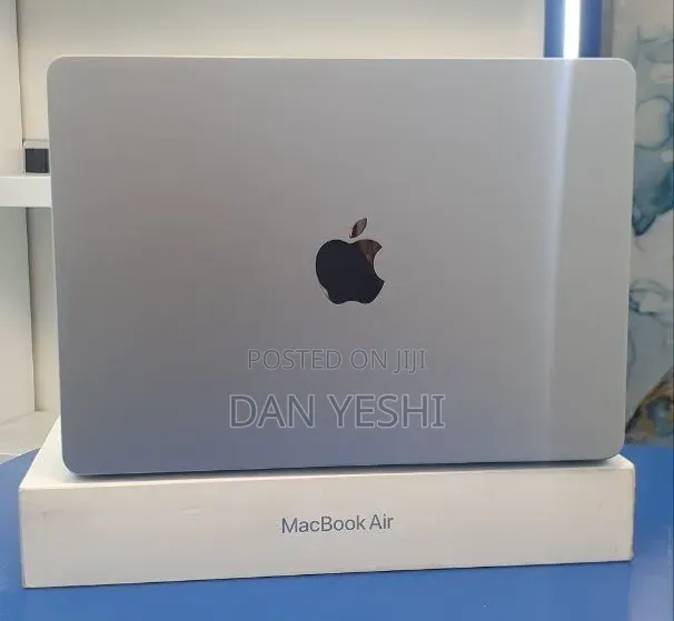 New Laptop Apple MacBook Air 2025 M4 16GB Apple M4 SSD 512GB