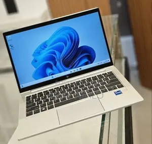 New Laptop HP EliteBook 830 G8 16GB Intel Core i7 SSD 512GB