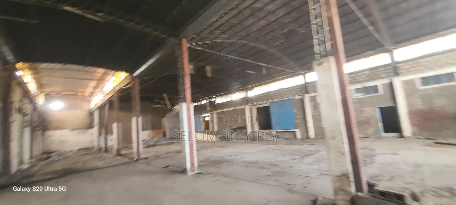 የሚሸጥ መጋዘን 3ሺ ካሬ ከአስፓልት አንድ ግልባጭ