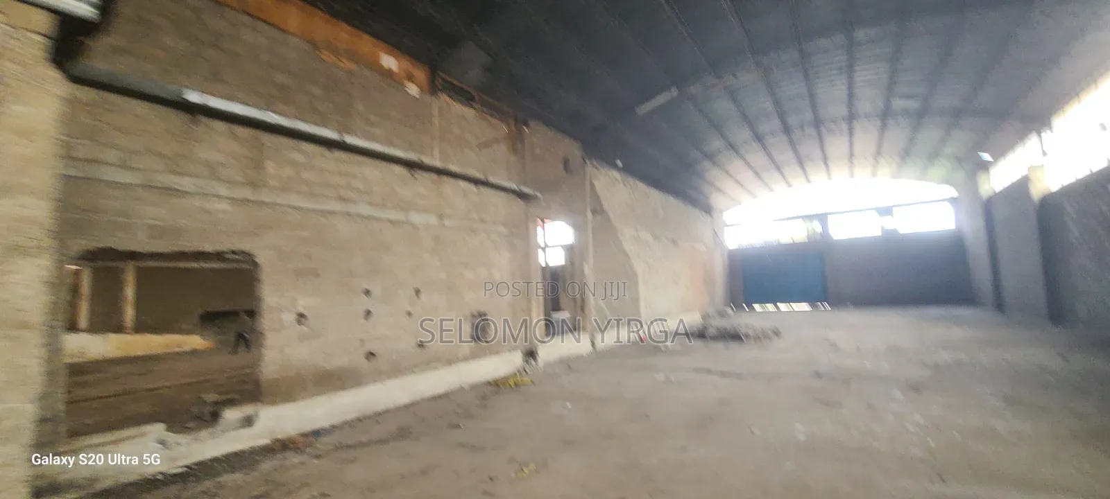 የሚሸጥ መጋዘን 3ሺ ካሬ ከአስፓልት አንድ ግልባጭ