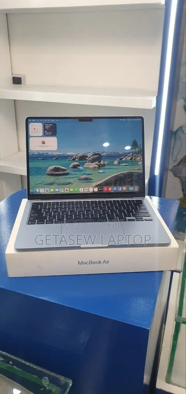 New Laptop Apple MacBook Air 2025 M4 16GB Apple M4 SSD 512GB