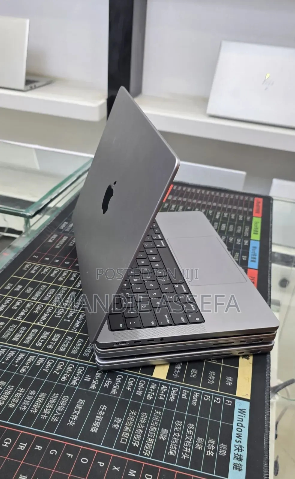 New Laptop Apple MacBook Pro 2021 M1 32GB Apple M1 Pro SSD 512GB